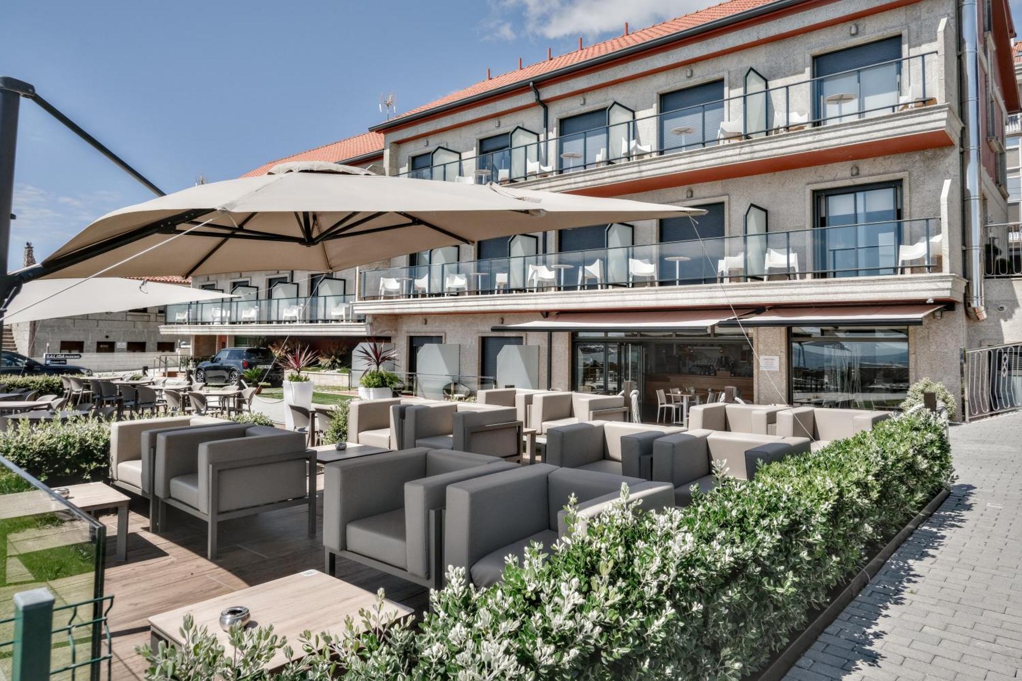 Hotel Mardevela Sanxenxo Bagian luar foto