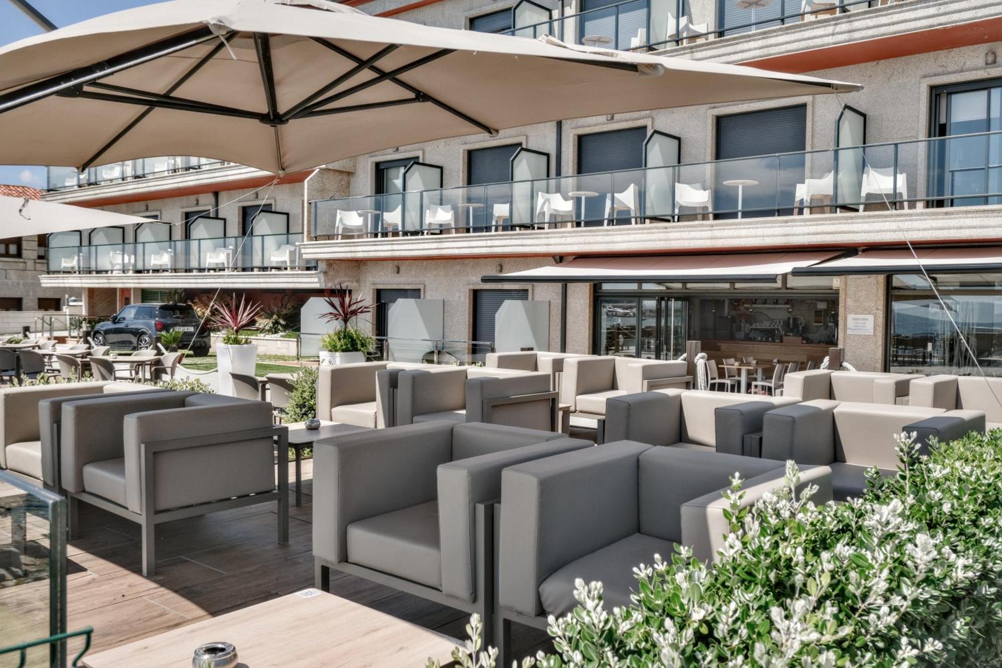 Hotel Mardevela Sanxenxo Bagian luar foto
