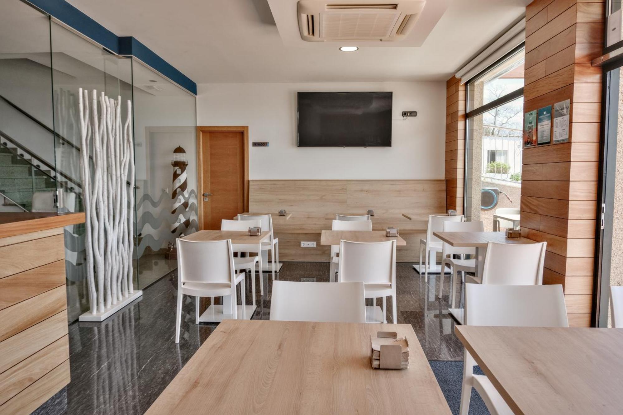 Hotel Mardevela Sanxenxo Bagian luar foto